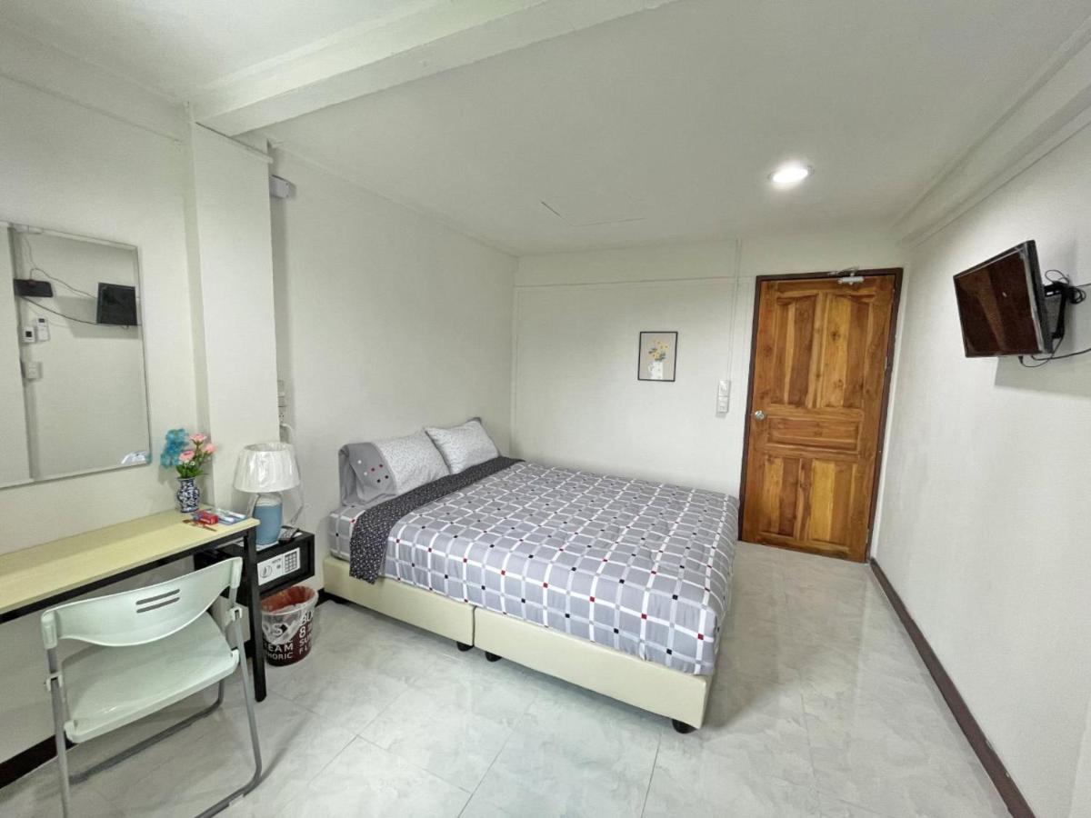 Apartment A4 Dindaeng Bangkok Exterior photo